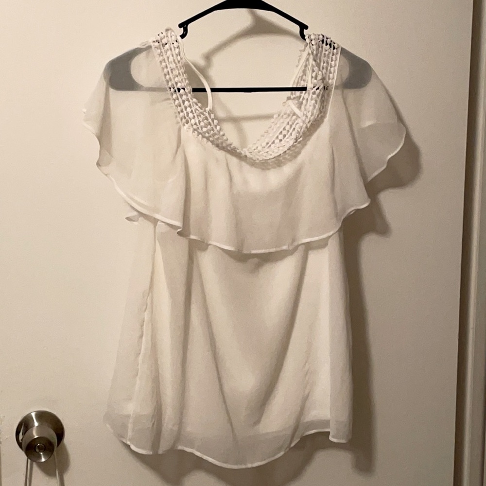 Cold shoulder very cute top